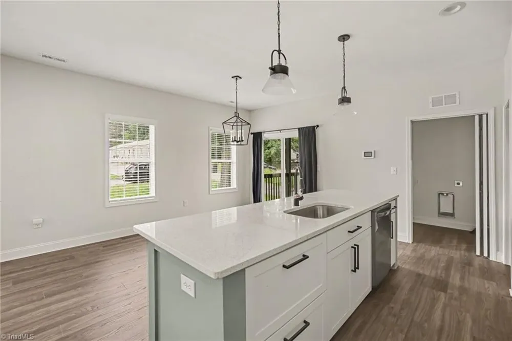 1402 Essex Avenue Gastonia, NC 28052