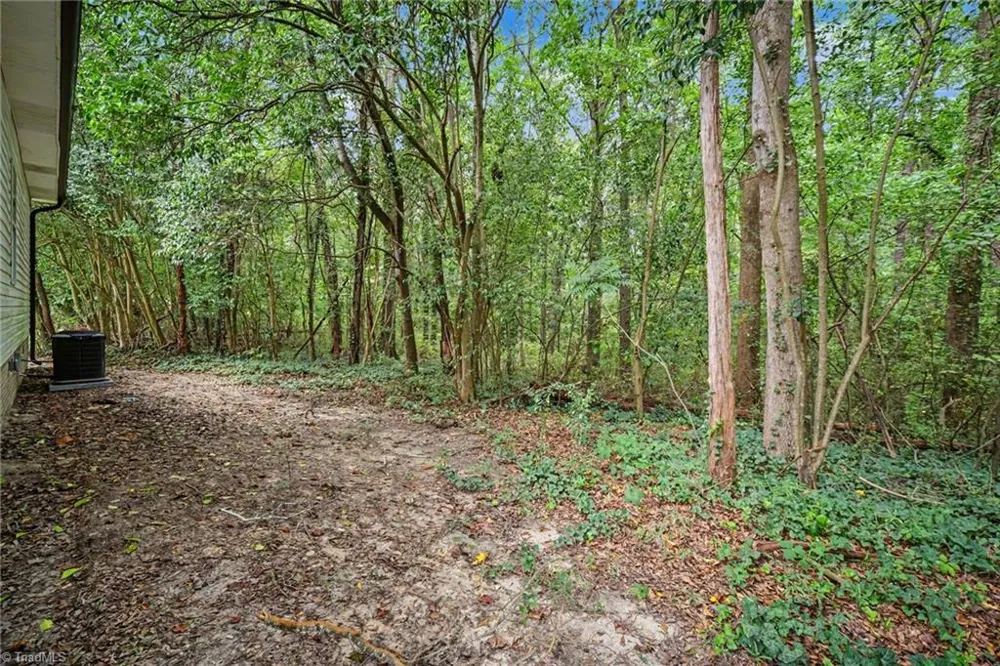 1402 Essex Avenue Gastonia, NC 28052