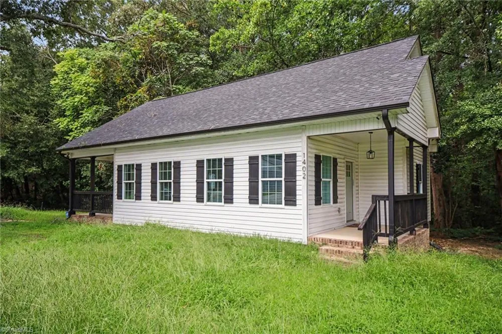 1402 Essex Avenue Gastonia, NC 28052