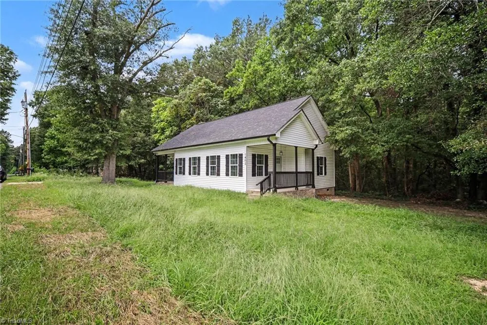 1402 Essex Avenue Gastonia, NC 28052
