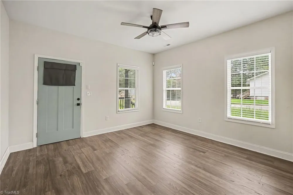 1402 Essex Avenue Gastonia, NC 28052