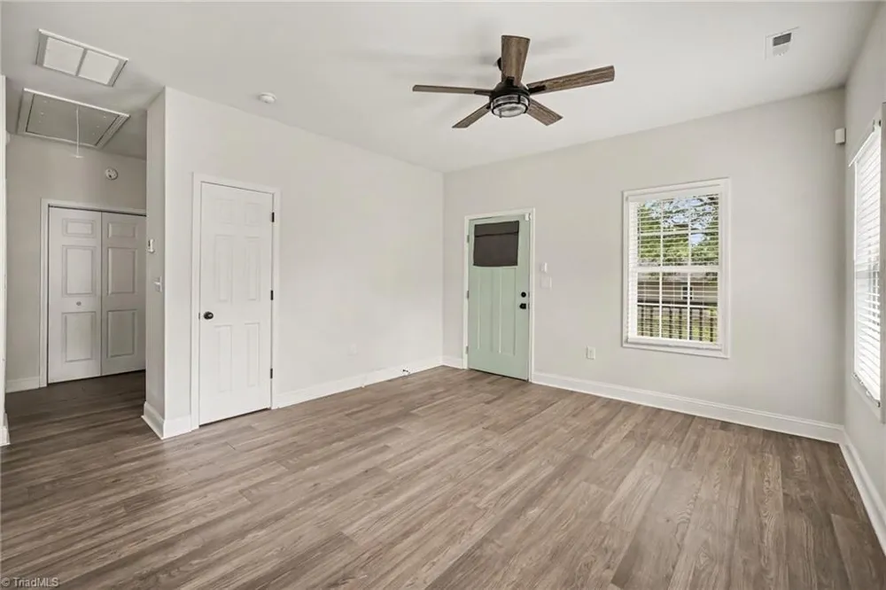 1402 Essex Avenue Gastonia, NC 28052