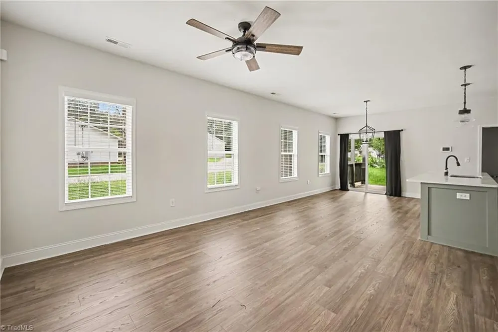 1402 Essex Avenue Gastonia, NC 28052