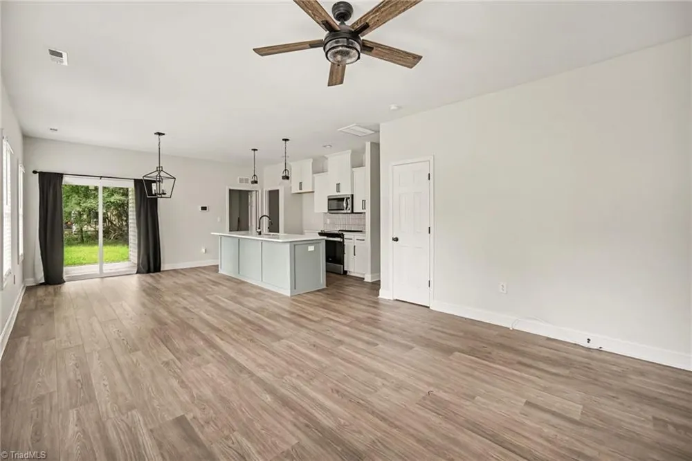 1402 Essex Avenue Gastonia, NC 28052