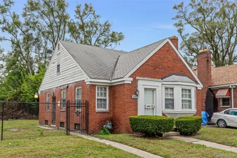 16537 Strathmoor Street