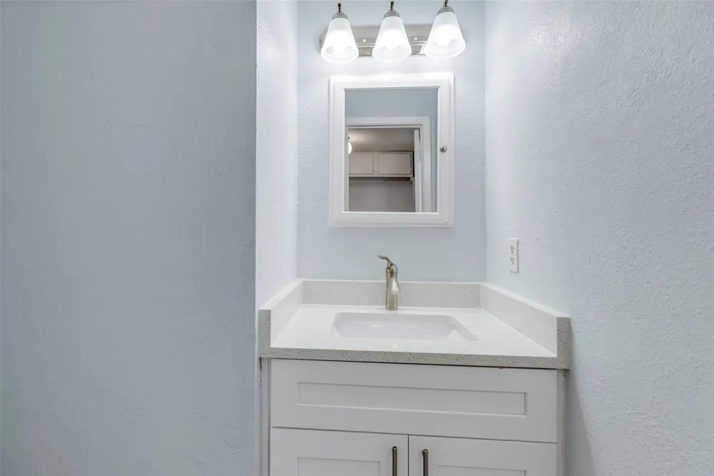9611 Bear Paw Trail #A Del Valle, TX 78617