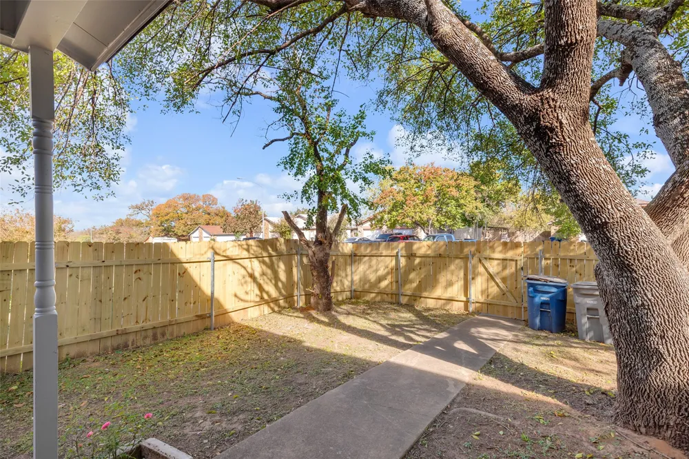 9611 Bear Paw Trail #A Del Valle, TX 78617