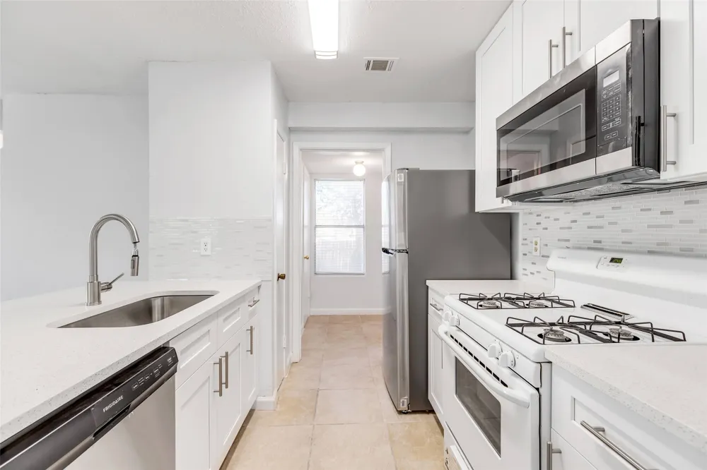 9611 Bear Paw Trail #A Del Valle, TX 78617