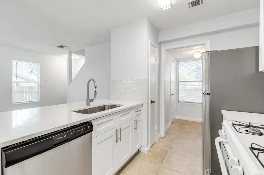 9611 Bear Paw Trail #A Del Valle, TX 78617