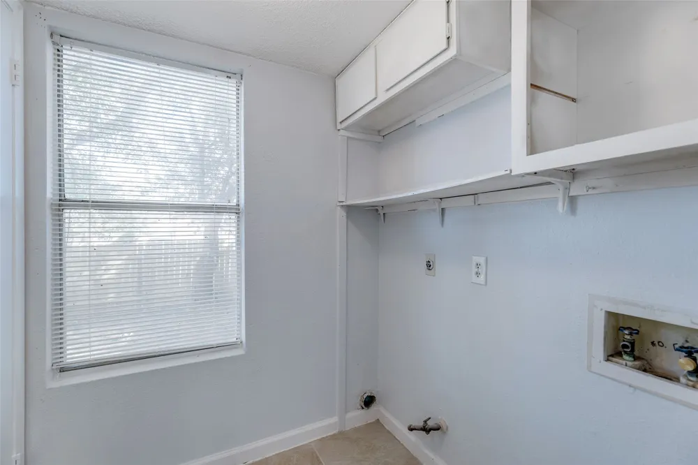 9611 Bear Paw Trail #A Del Valle, TX 78617