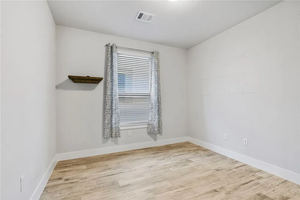 941 Del Raphael Drive Leander, TX 78641