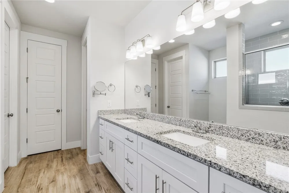 941 Del Raphael Drive Leander, TX 78641