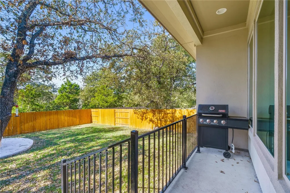 941 Del Raphael Drive Leander, TX 78641