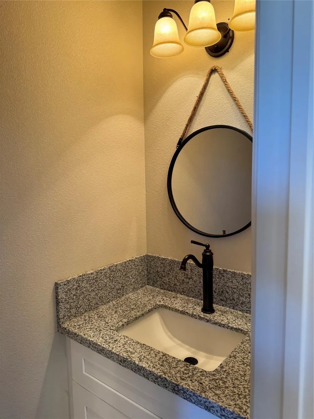 8522 Viterbo Road #A Beaumont, TX 77705