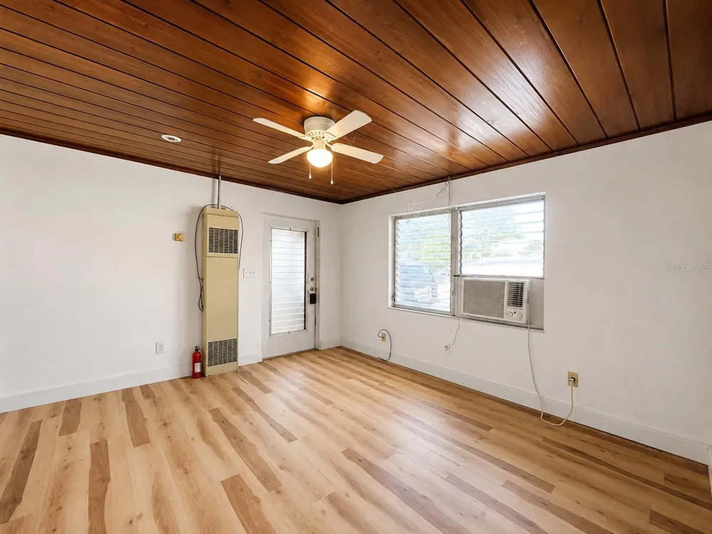 501 AVENUE G SE Winter Haven, FL 33880