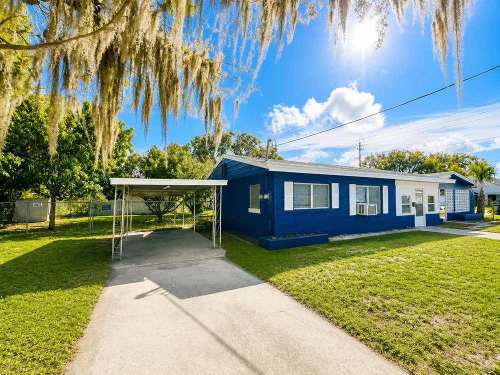 501 AVENUE G SE Winter Haven, FL 33880