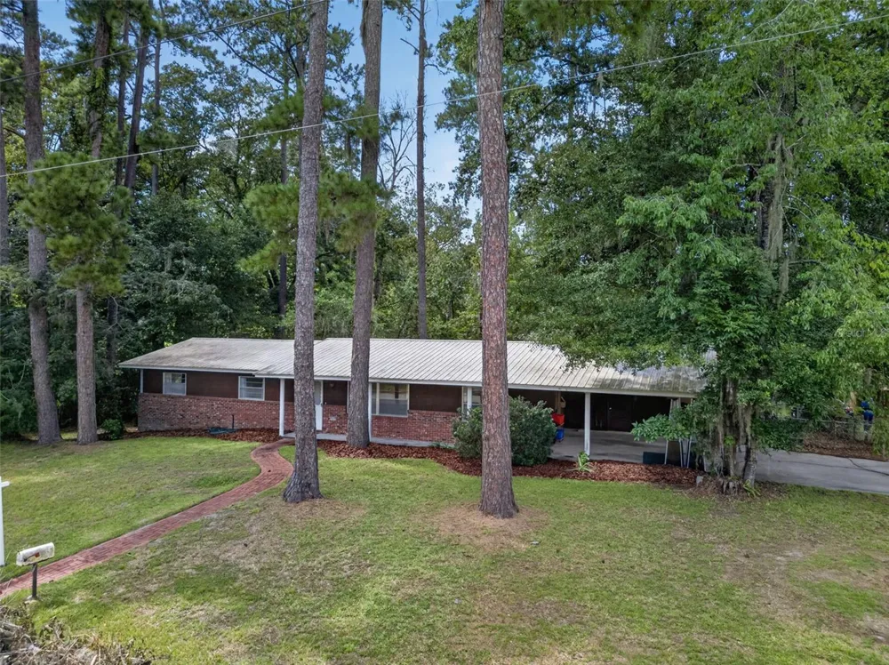 3642 NW 49TH LANE Gainesville, FL 32605