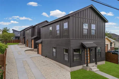7310 Carver Avenue ##2