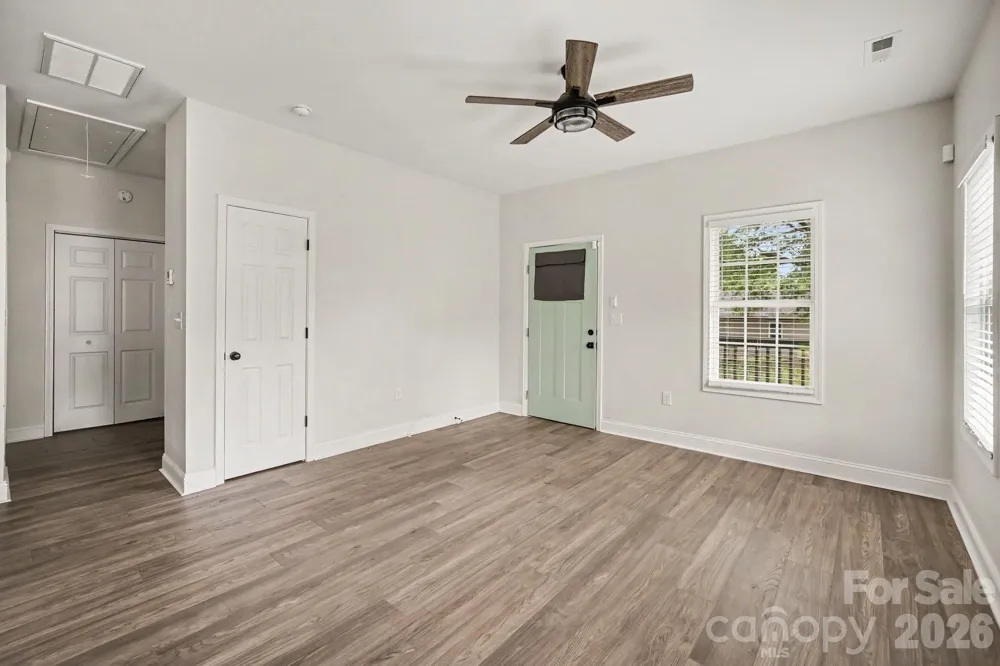 1402 Essex Avenue Gastonia, NC 28052