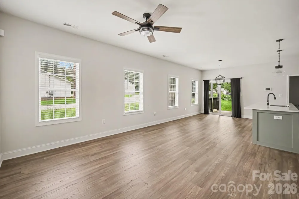 1402 Essex Avenue Gastonia, NC 28052