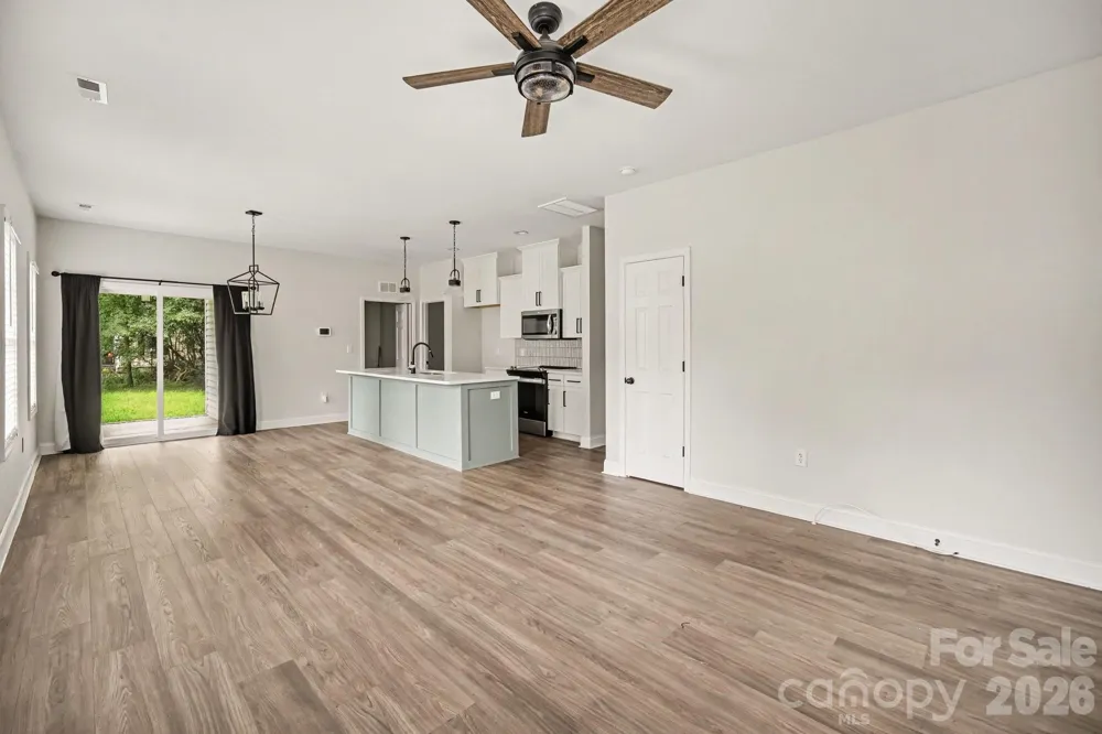 1402 Essex Avenue Gastonia, NC 28052