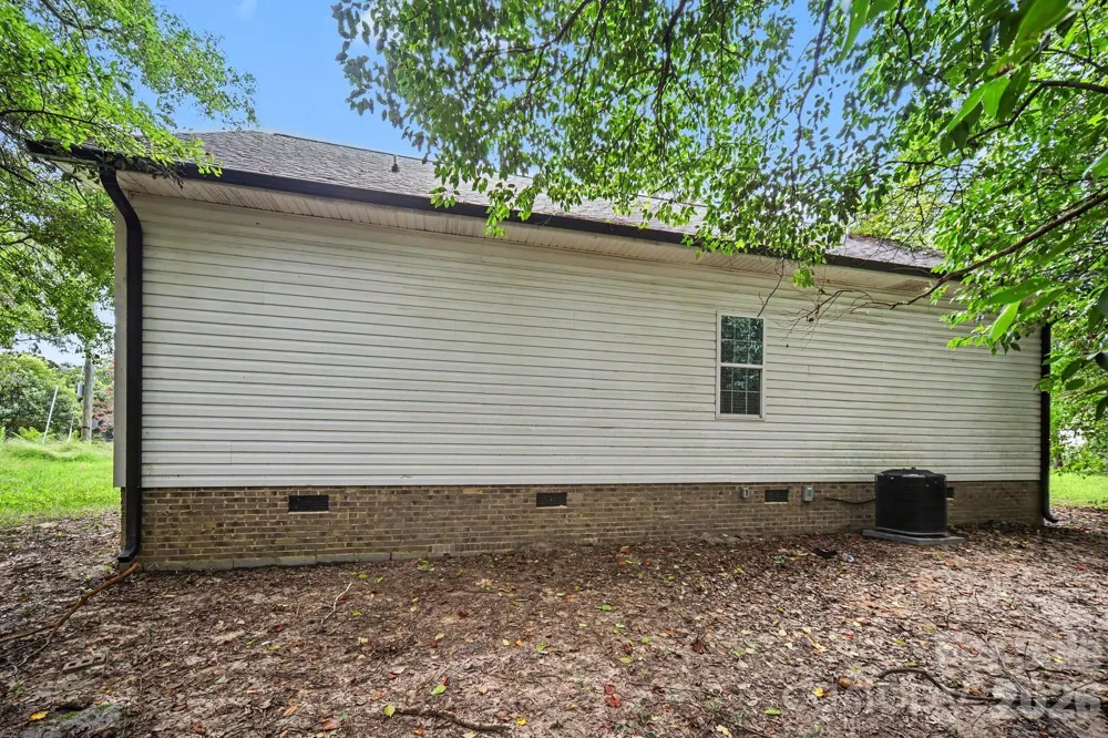 1402 Essex Avenue Gastonia, NC 28052