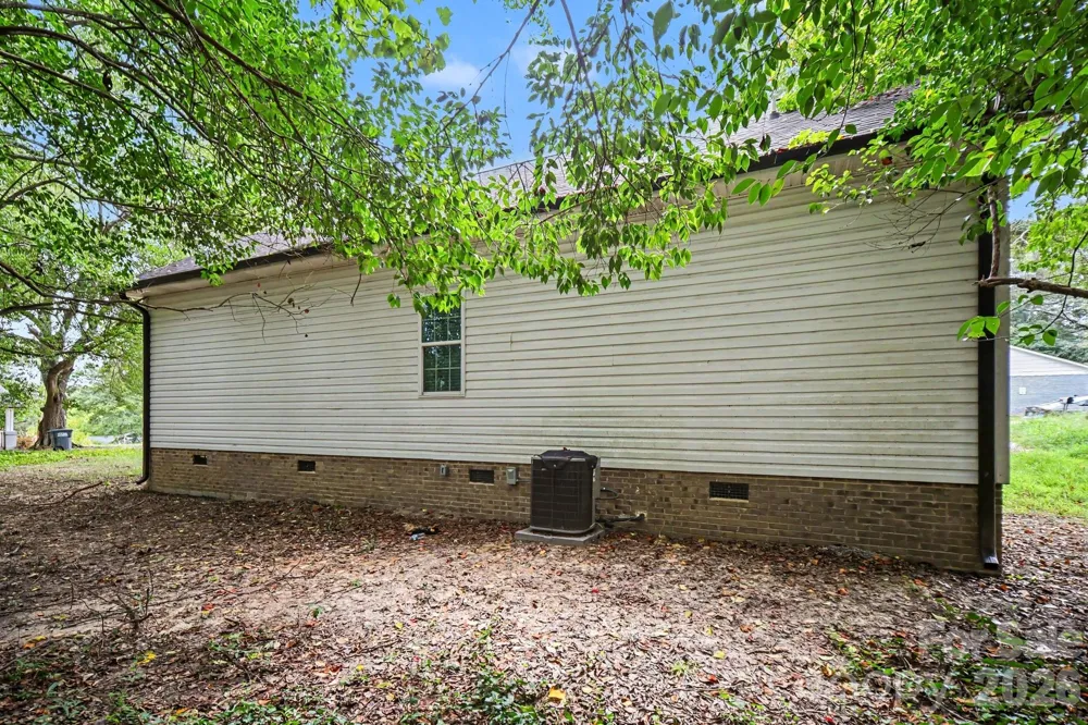 1402 Essex Avenue Gastonia, NC 28052
