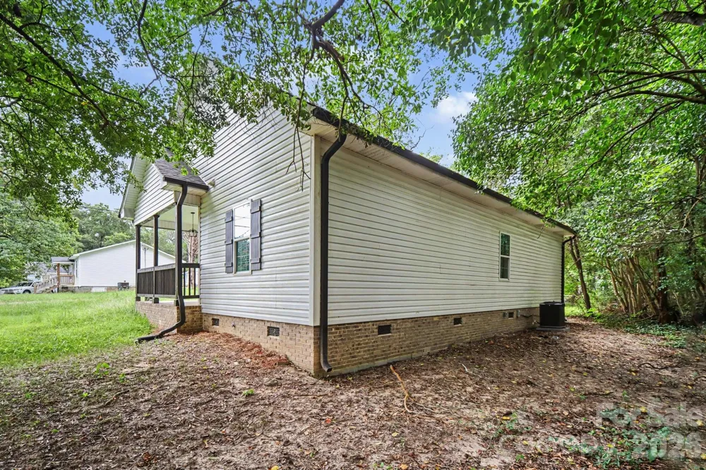 1402 Essex Avenue Gastonia, NC 28052