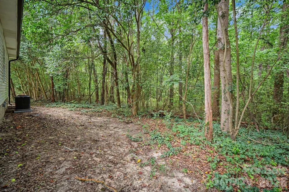 1402 Essex Avenue Gastonia, NC 28052