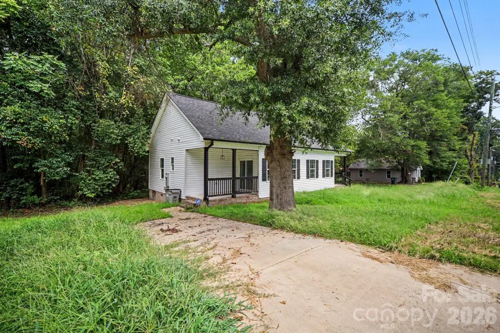1402 Essex Avenue Gastonia, NC 28052