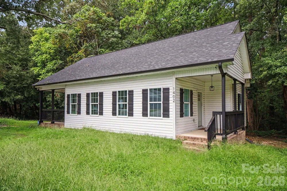 1402 Essex Avenue Gastonia, NC 28052