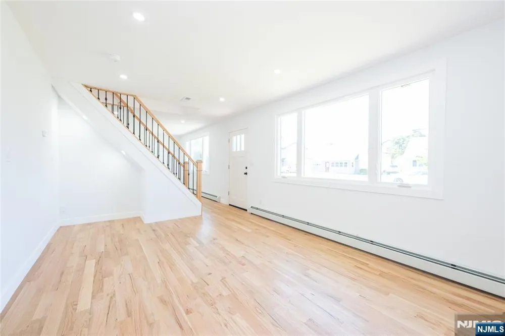 214 Alberta Drive Saddle Brook, NJ 07663
