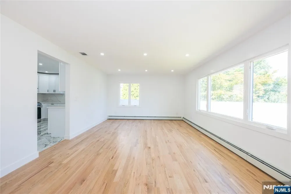 214 Alberta Drive Saddle Brook, NJ 07663