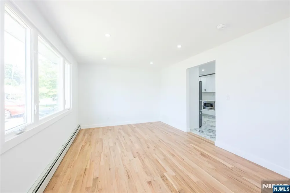 214 Alberta Drive Saddle Brook, NJ 07663