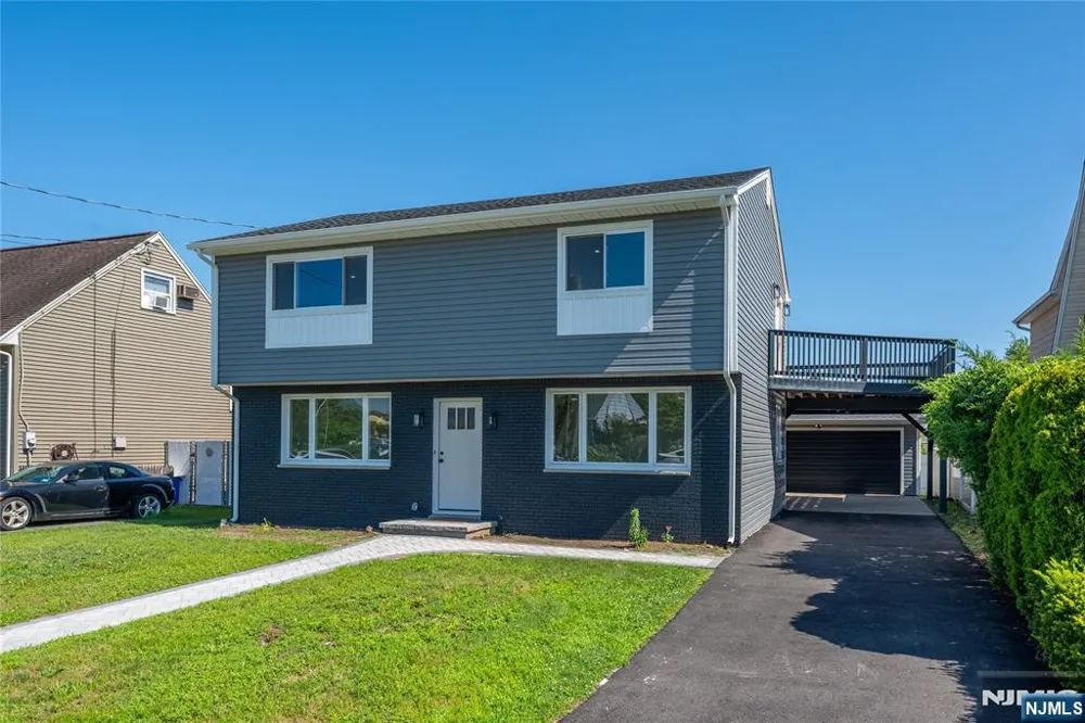 214 Alberta Drive Saddle Brook, NJ 07663