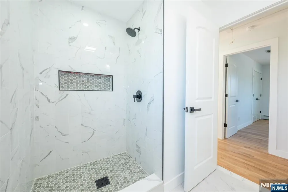 214 Alberta Drive Saddle Brook, NJ 07663