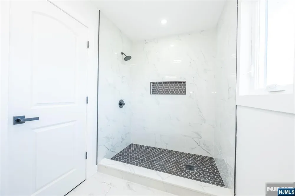 214 Alberta Drive Saddle Brook, NJ 07663