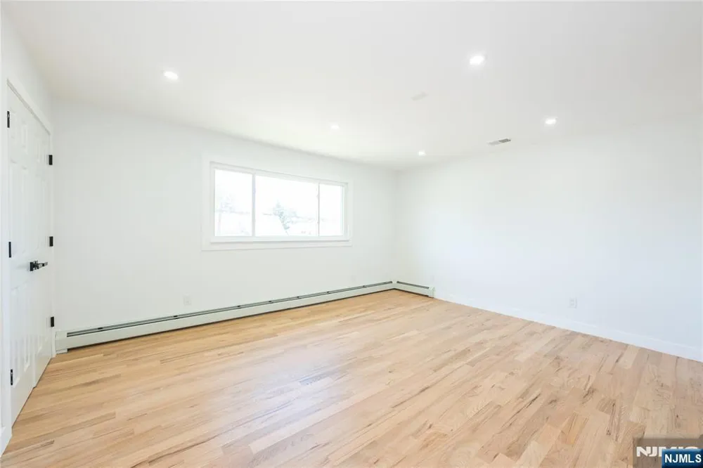 214 Alberta Drive Saddle Brook, NJ 07663