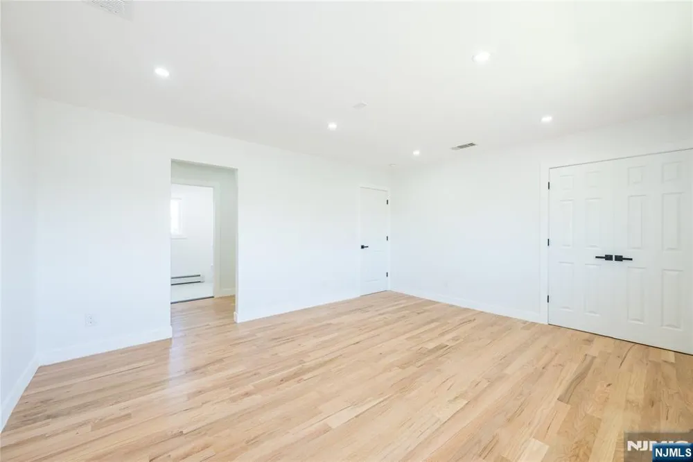 214 Alberta Drive Saddle Brook, NJ 07663