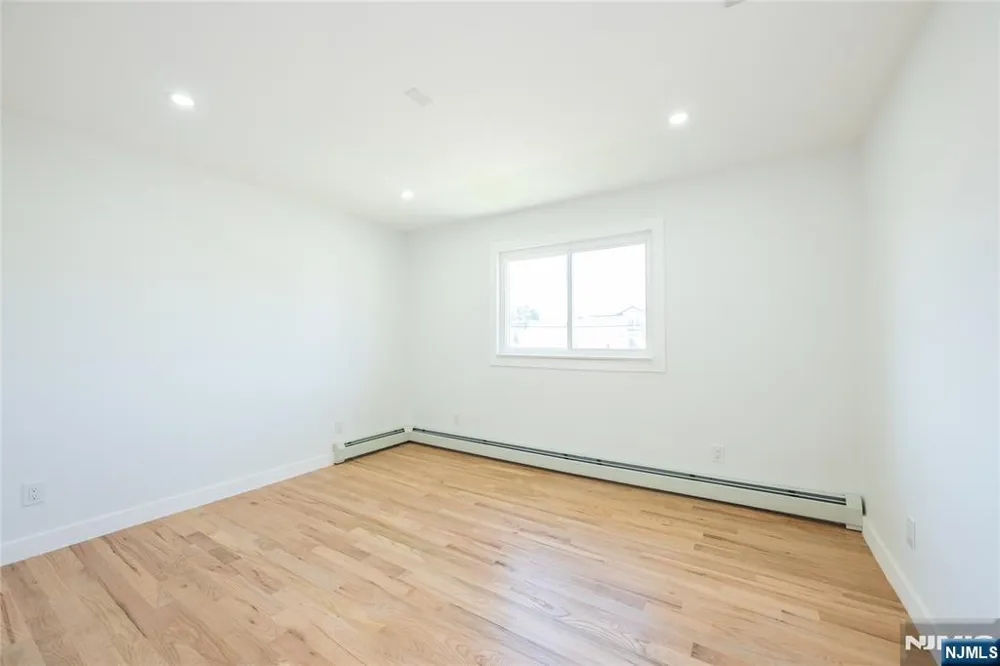214 Alberta Drive Saddle Brook, NJ 07663