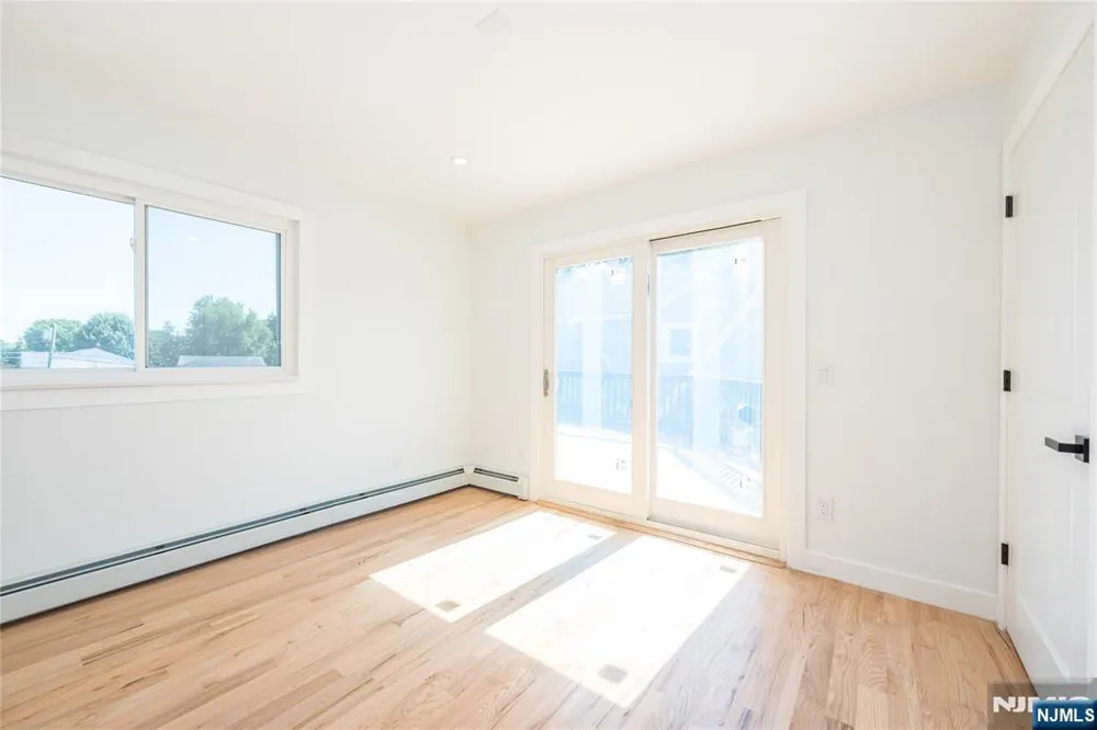 214 Alberta Drive Saddle Brook, NJ 07663
