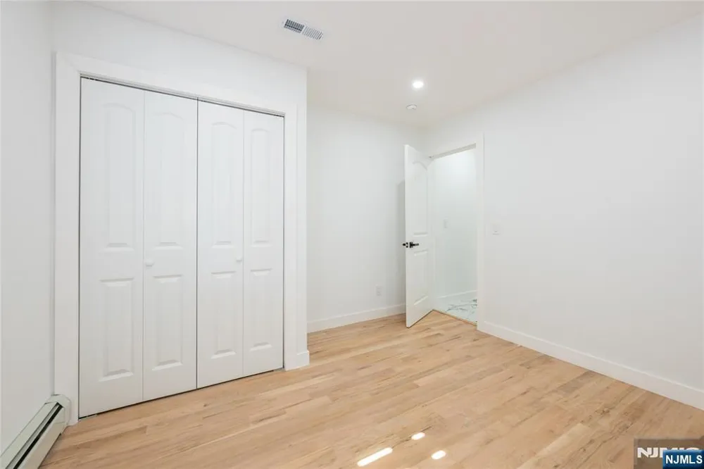 214 Alberta Drive Saddle Brook, NJ 07663