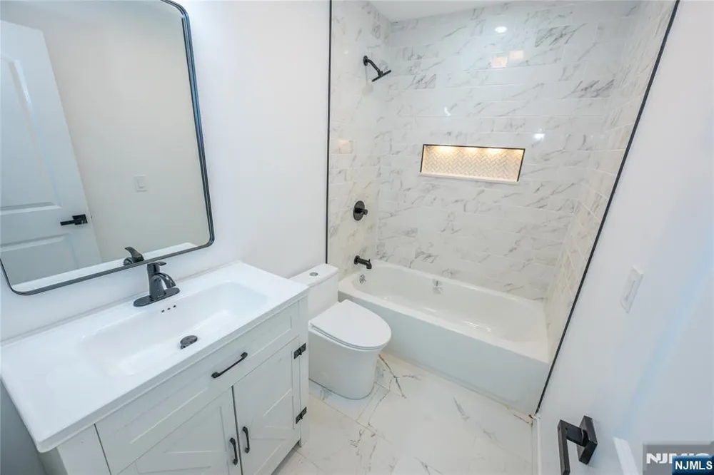 214 Alberta Drive Saddle Brook, NJ 07663