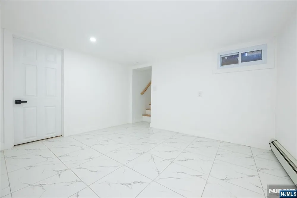 214 Alberta Drive Saddle Brook, NJ 07663