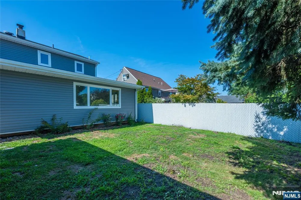 214 Alberta Drive Saddle Brook, NJ 07663