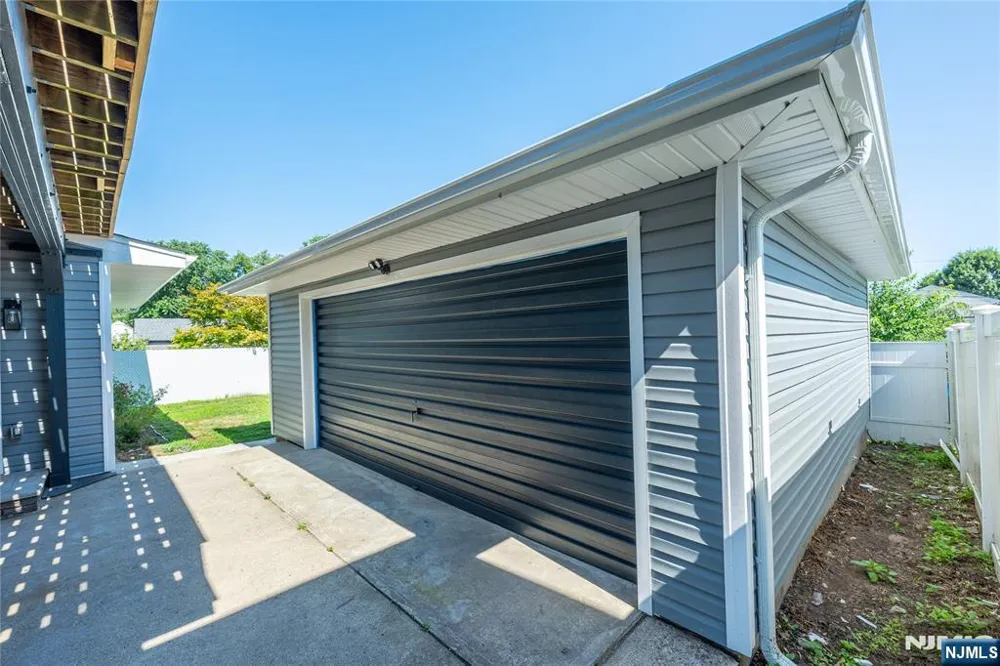 214 Alberta Drive Saddle Brook, NJ 07663