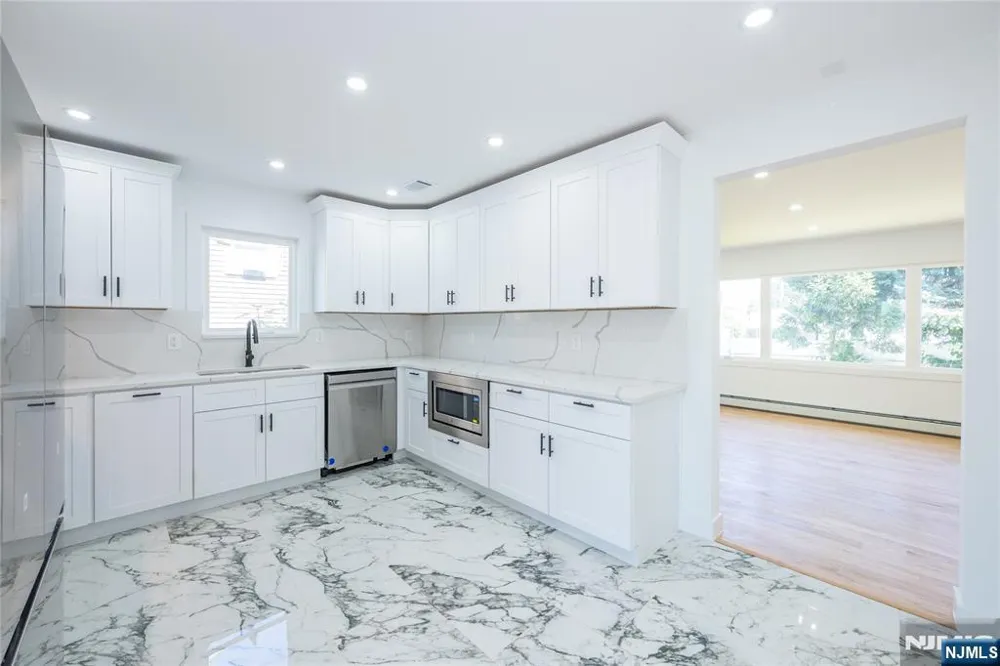 214 Alberta Drive Saddle Brook, NJ 07663