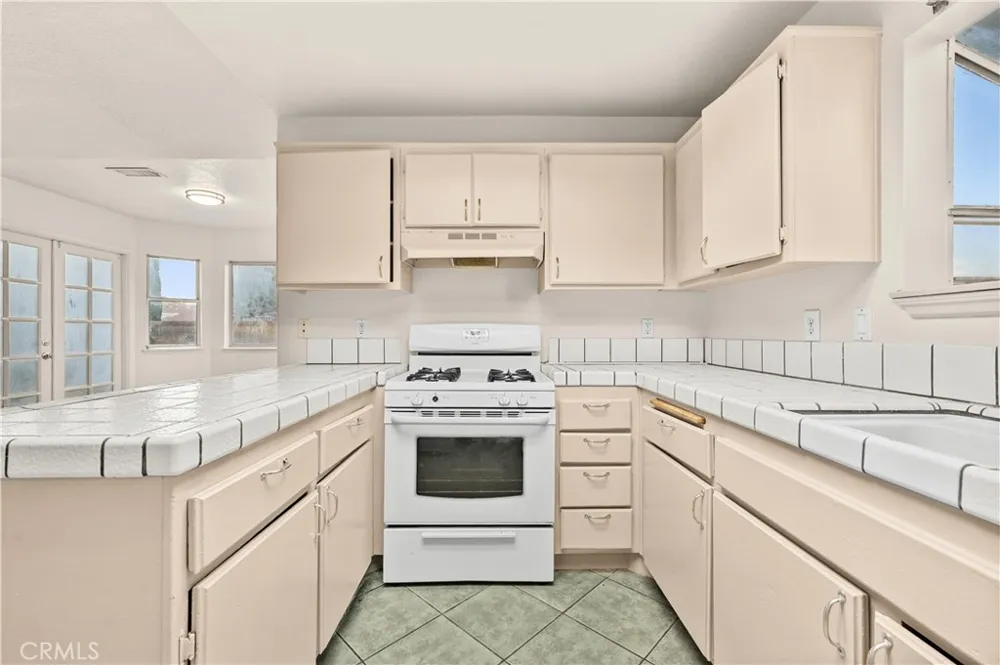 2101 Forry Lancaster, CA 93536
