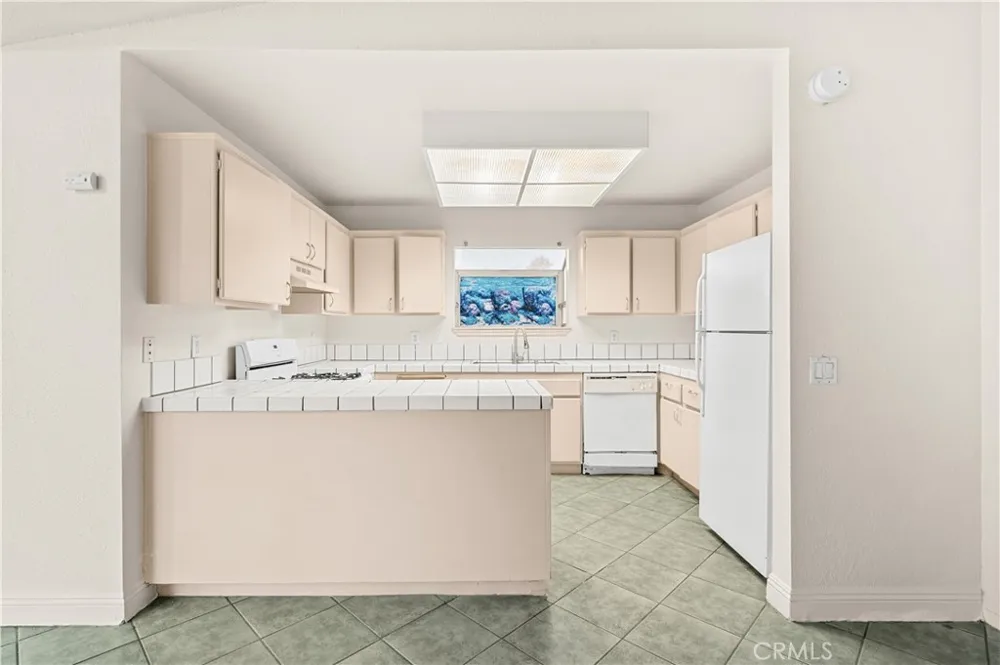 2101 Forry Lancaster, CA 93536