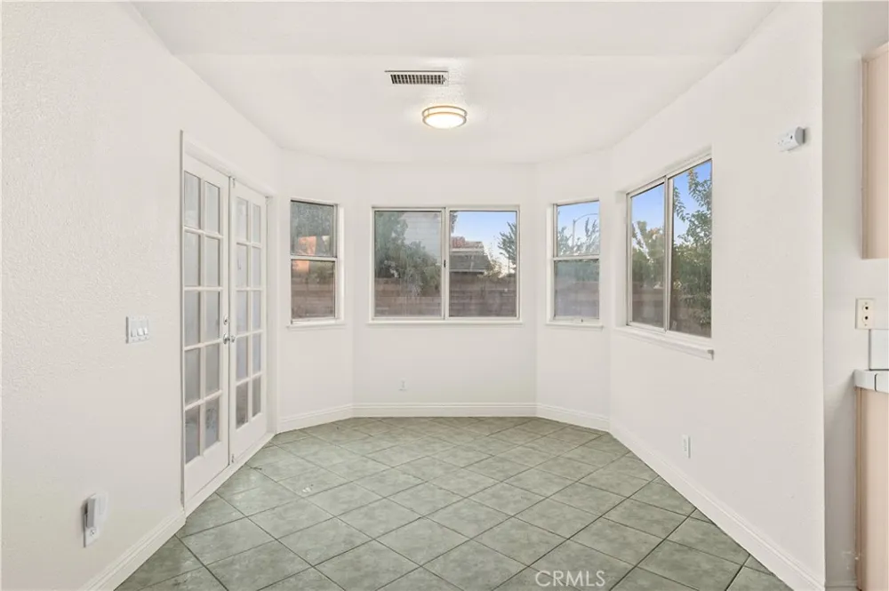 2101 Forry Lancaster, CA 93536